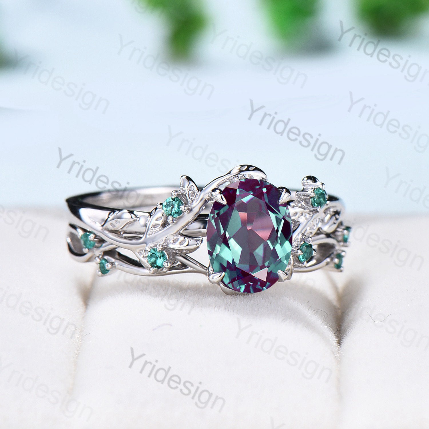 Diamond alexandrite ring Clearance