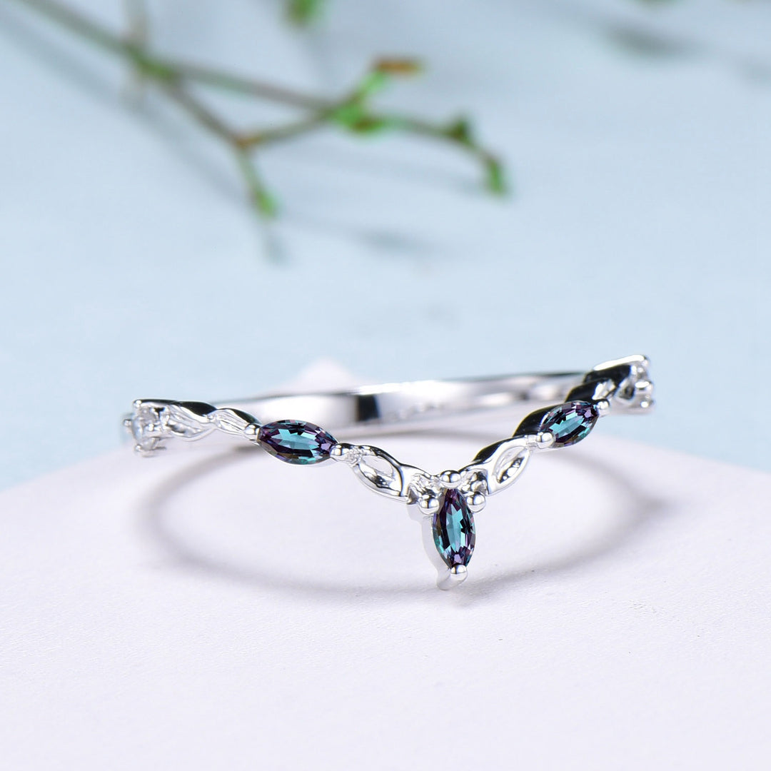 Vintage Curved V alexandrite wedding band yellow gold leaf vine matching band women unique art deco stacking promise ring anniversary gift - PENFINE