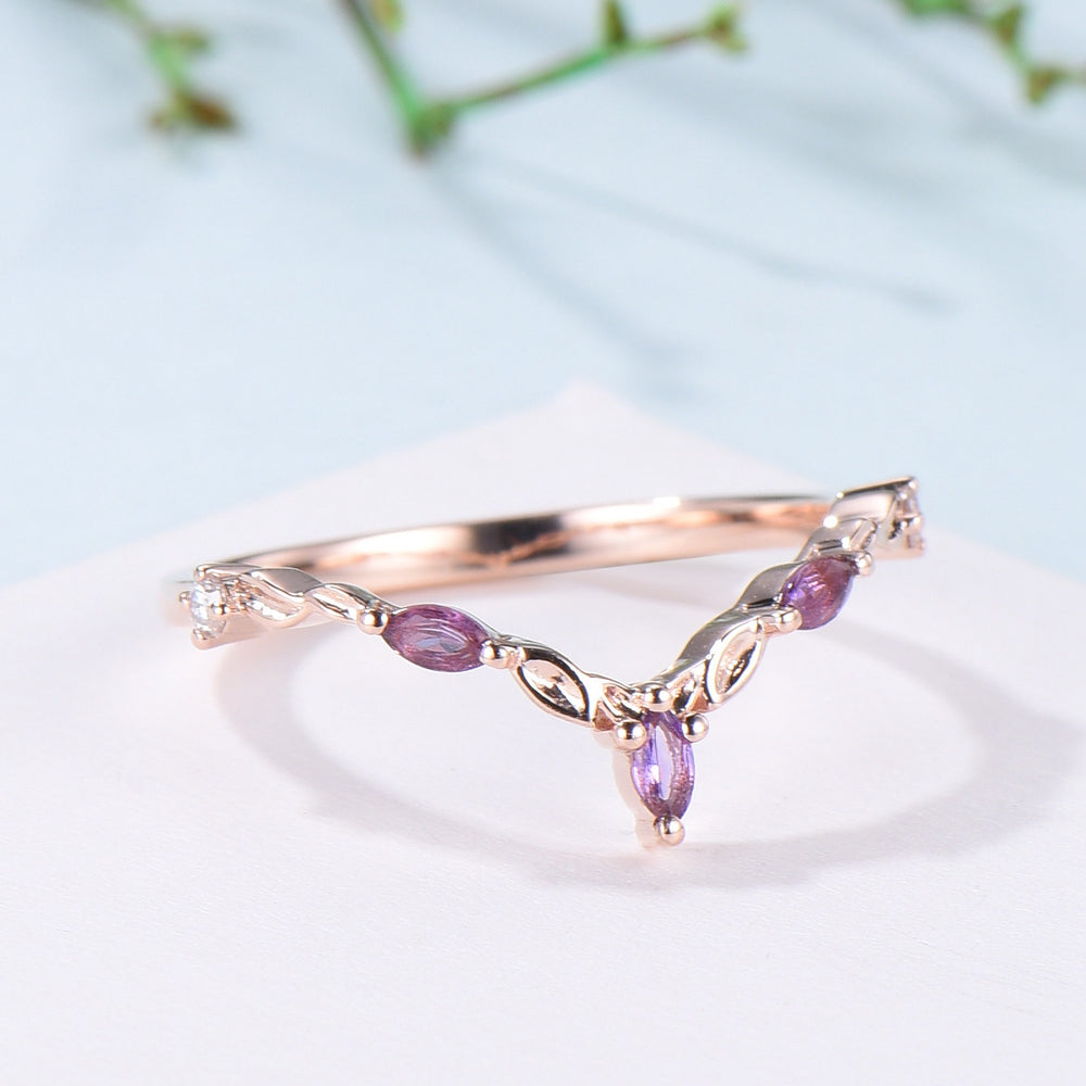 Vintage Curved V amethyst wedding band yellow gold leaf vine matching band purple crystal art deco stacking promise ring anniversary gift - PENFINE