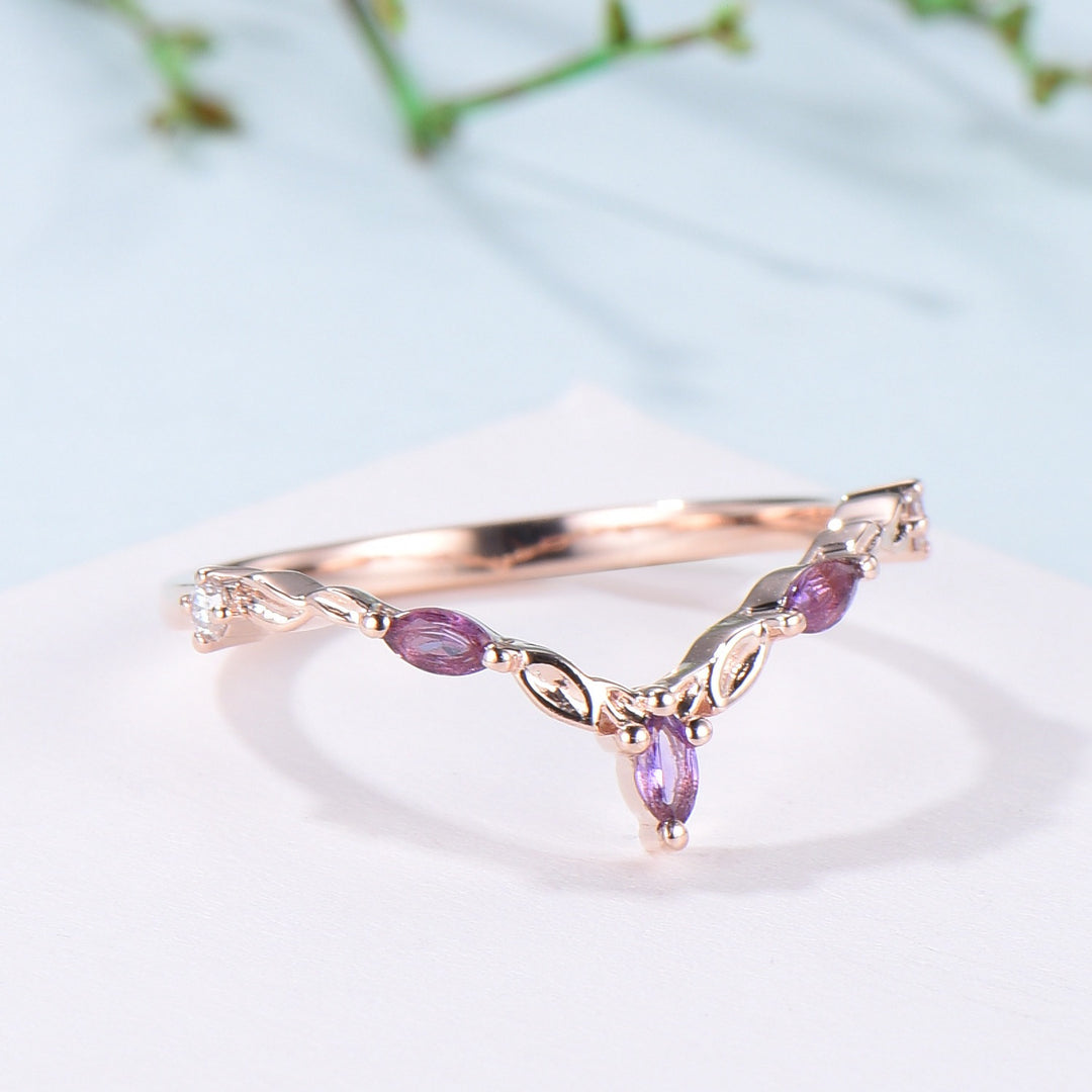 Vintage Curved V amethyst wedding band yellow gold leaf vine matching band purple crystal art deco stacking promise ring anniversary gift - PENFINE