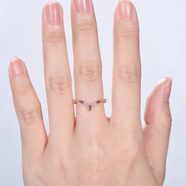 Vintage Curved V amethyst wedding band yellow gold leaf vine matching band purple crystal art deco stacking promise ring anniversary gift - PENFINE