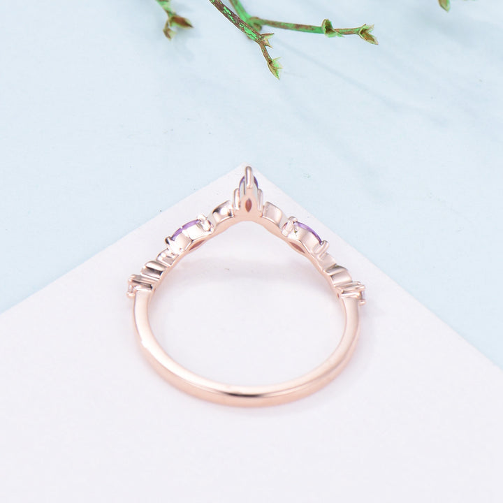 Vintage Curved V amethyst wedding band yellow gold leaf vine matching band purple crystal art deco stacking promise ring anniversary gift - PENFINE