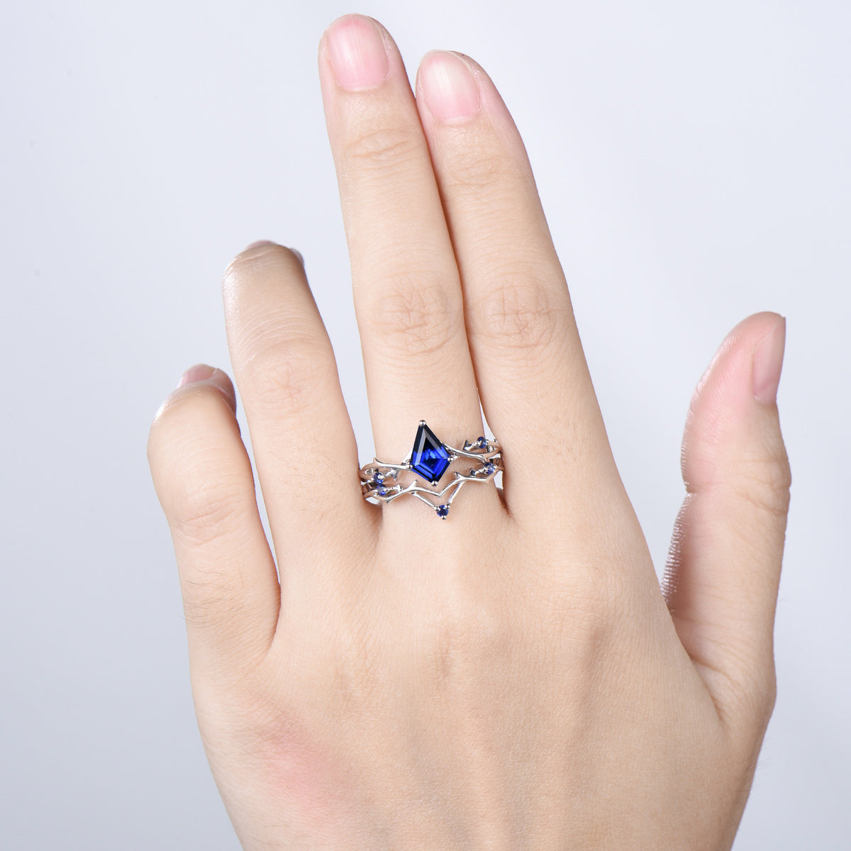 Art Deco black gold blue sapphire engagement ring set split shank kite cut blue sapphire wedding ring elegant anniversary bridal set women