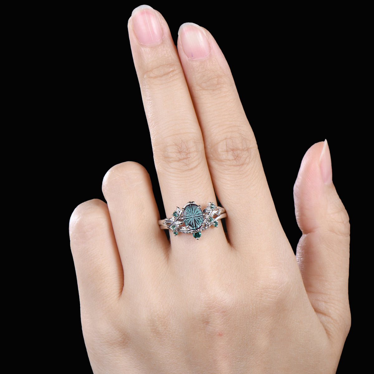 Nature Inspired Ring Set Fantasy Cut Color-change Alexandrite Leaf Wedding Ring Emerald Matching Band