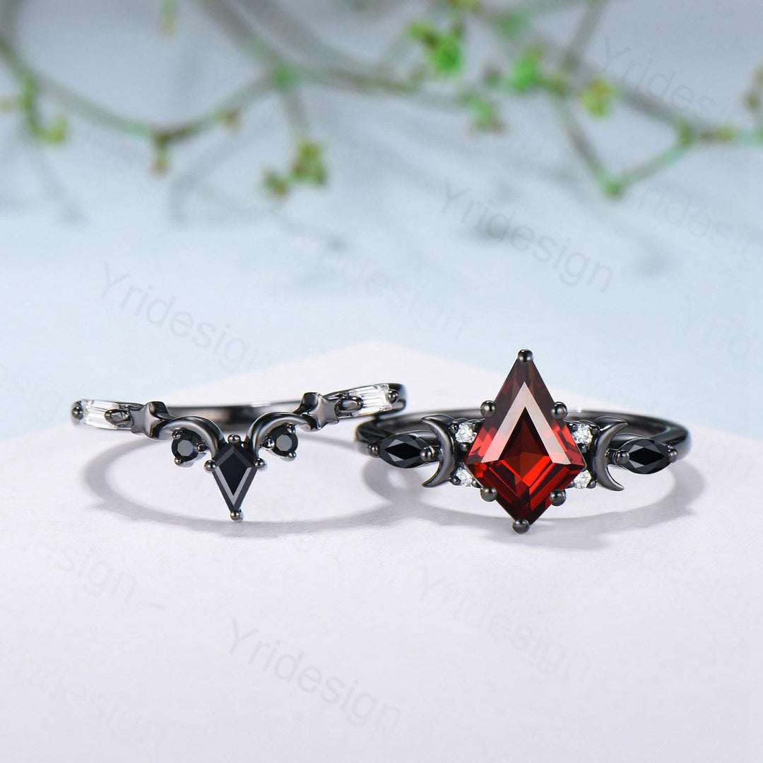 Unique Black gold kite cut garnet ring Unique crescent moon star January birthstone engagement ring black spinel delicate bridal wedding set - PENFINE