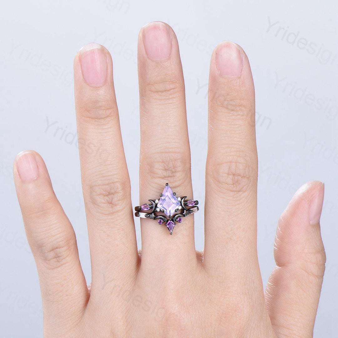 Unique Black gold kite cut lavender amethyst ring Unique crescent moon star purple engagement ring delicate amethyst 2pcs bridal wedding set - PENFINE