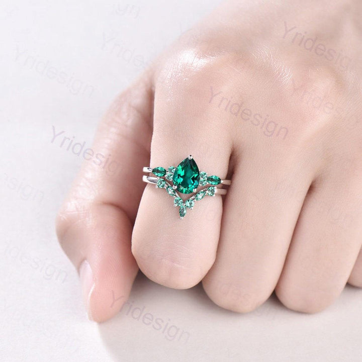 Vintage Pear Shaped Emerald Engagement Ring Set Retro Marquise Emerald Wedding Ring Set Art Deco Green Gemstone Anniversary Bridal Ring Set - PENFINE