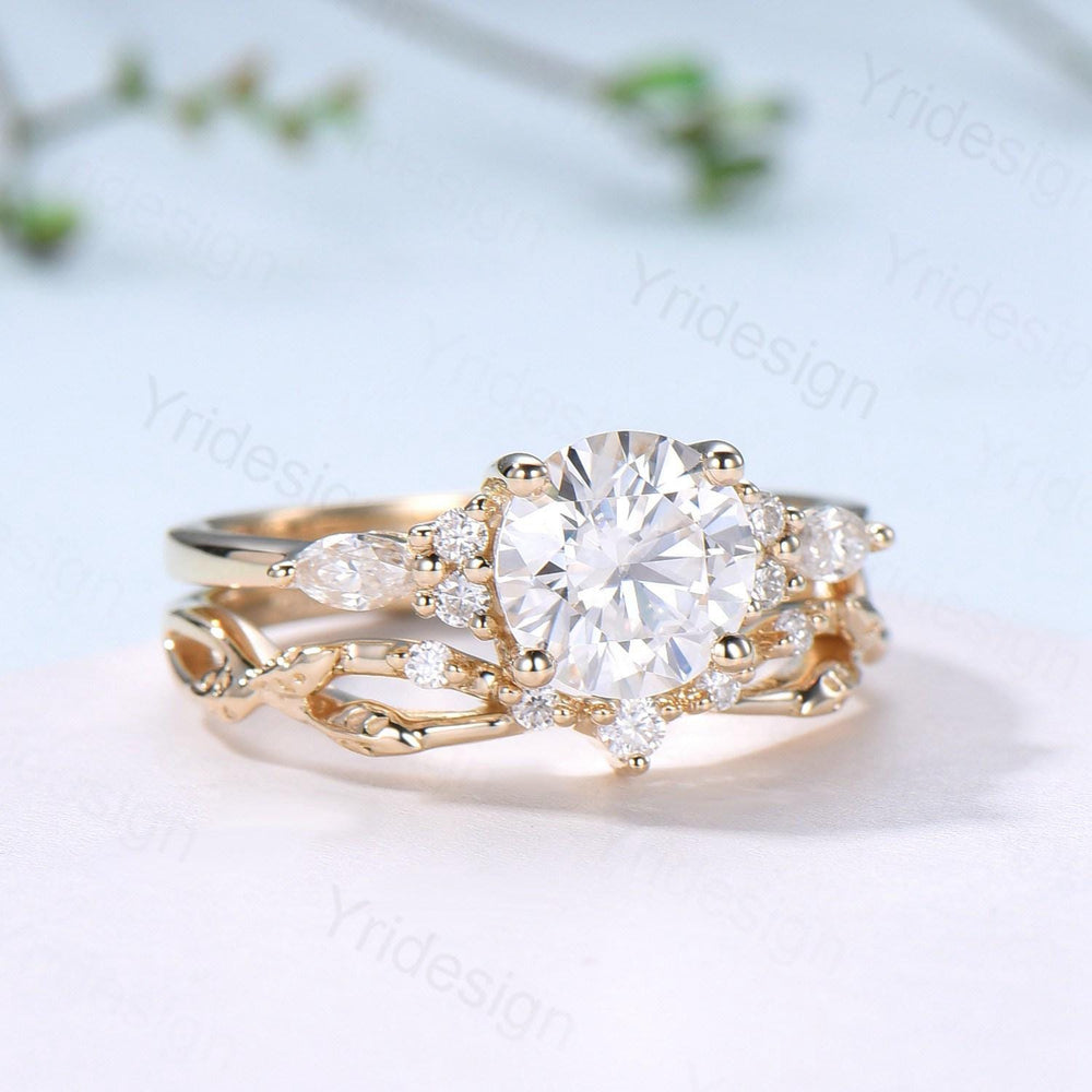 Vintage Round Cut Moissanite Engagement Ring Set 14K Yellow Gold Lab Grown Diamond Bridal Ring Set 2pcs Anniversary Promise Ring Set Women - PENFINE