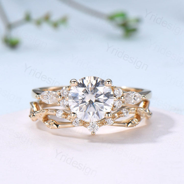 Vintage Round Cut Moissanite Engagement Ring Set 14K Yellow Gold Lab Grown Diamond Bridal Ring Set 2pcs Anniversary Promise Ring Set Women - PENFINE