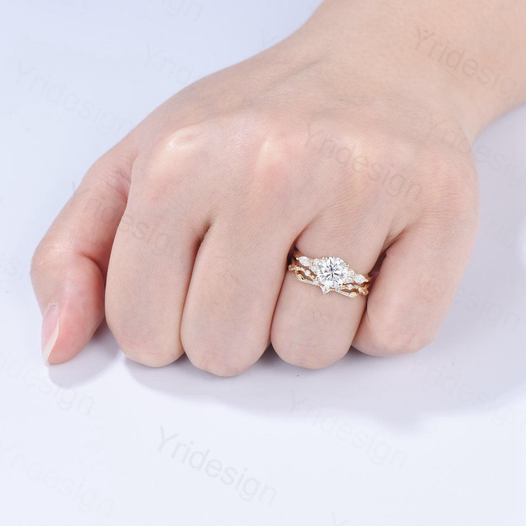 Vintage Round Cut Moissanite Engagement Ring Set 14K Yellow Gold Lab Grown Diamond Bridal Ring Set 2pcs Anniversary Promise Ring Set Women - PENFINE