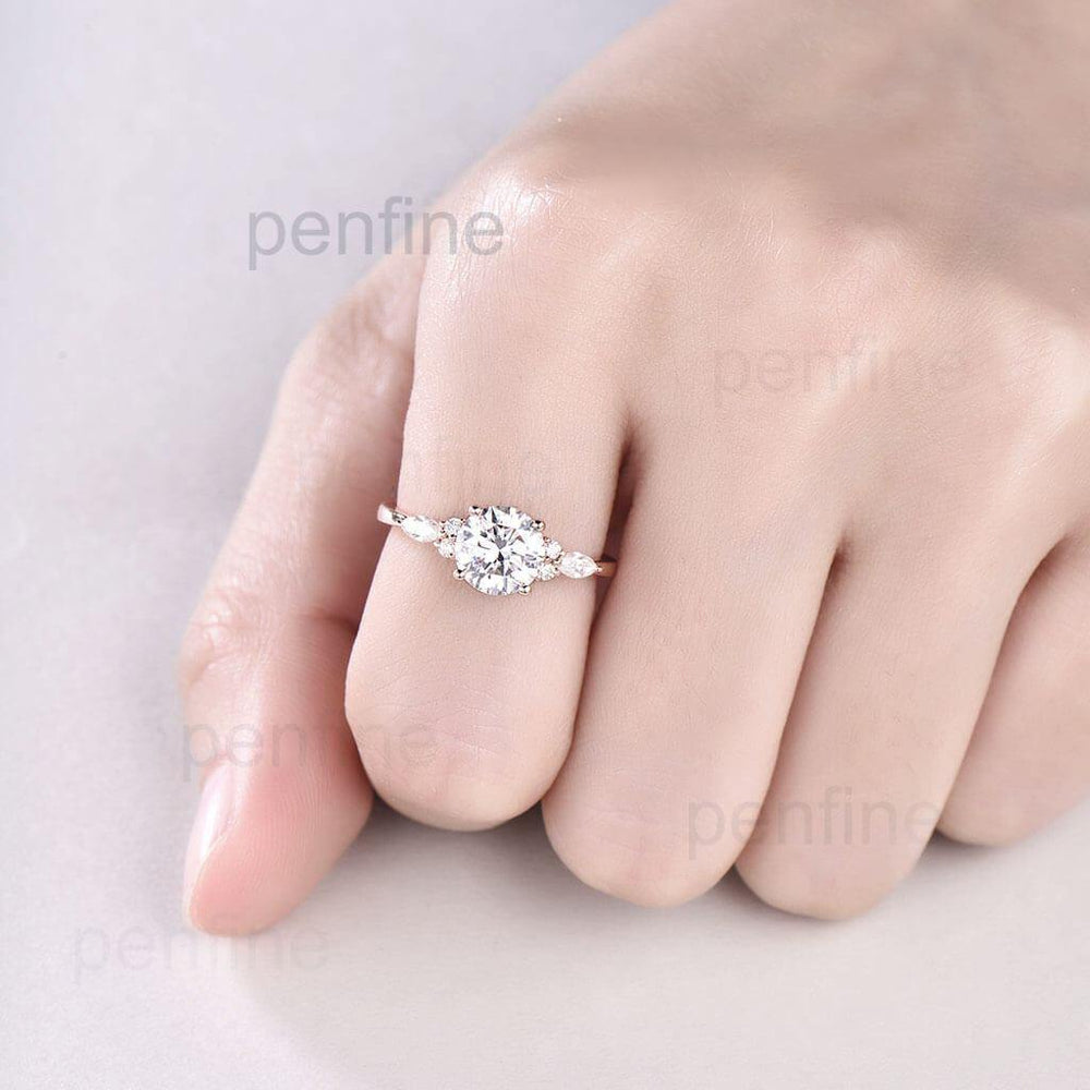 rose gold moissanitering in hand