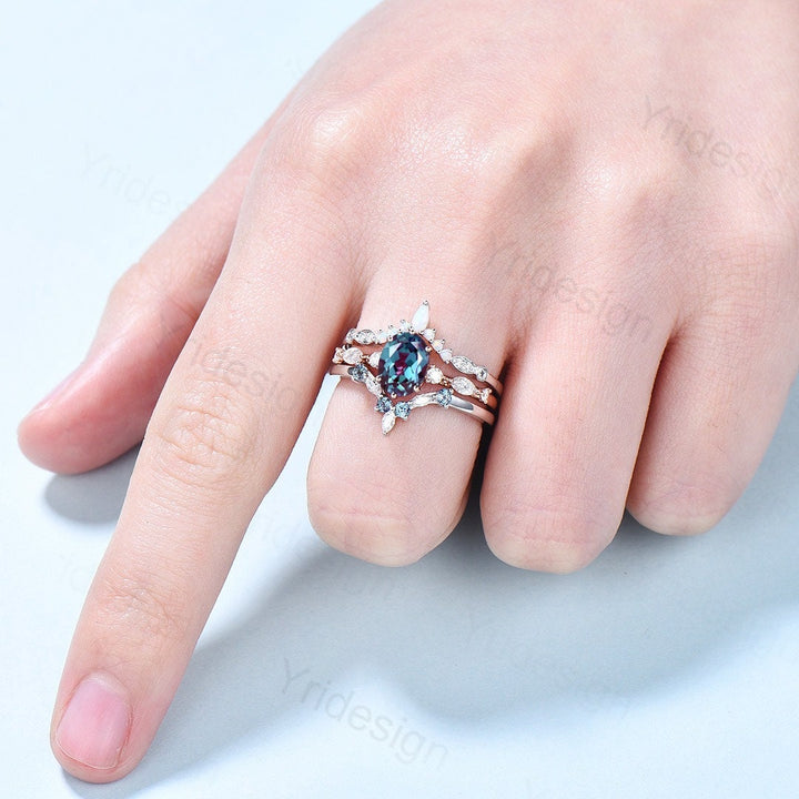 Unique alexandrite engagement ring set | Vintage rose gold wedding set | Art deco gold opal alexandrite stacking ring | 6 Prongs bridal set - PENFINE