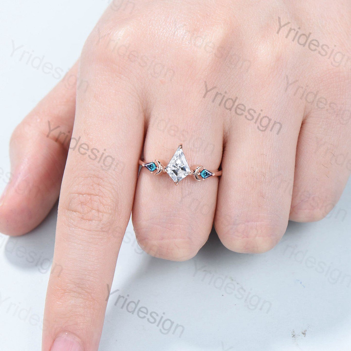 Dainty Kite Cut Moissanite Ring Vintage Moon Engagement Ring Unique Moissanite Alexandrite Wedding Ring For Women Rose Gold Anniversary Gift - PENFINE