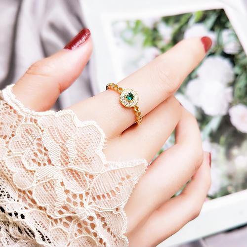 Your Complete Guide To Buying Emerald Rings-Top 10 Emerald Engagement Rings of 2021 - PENFINE