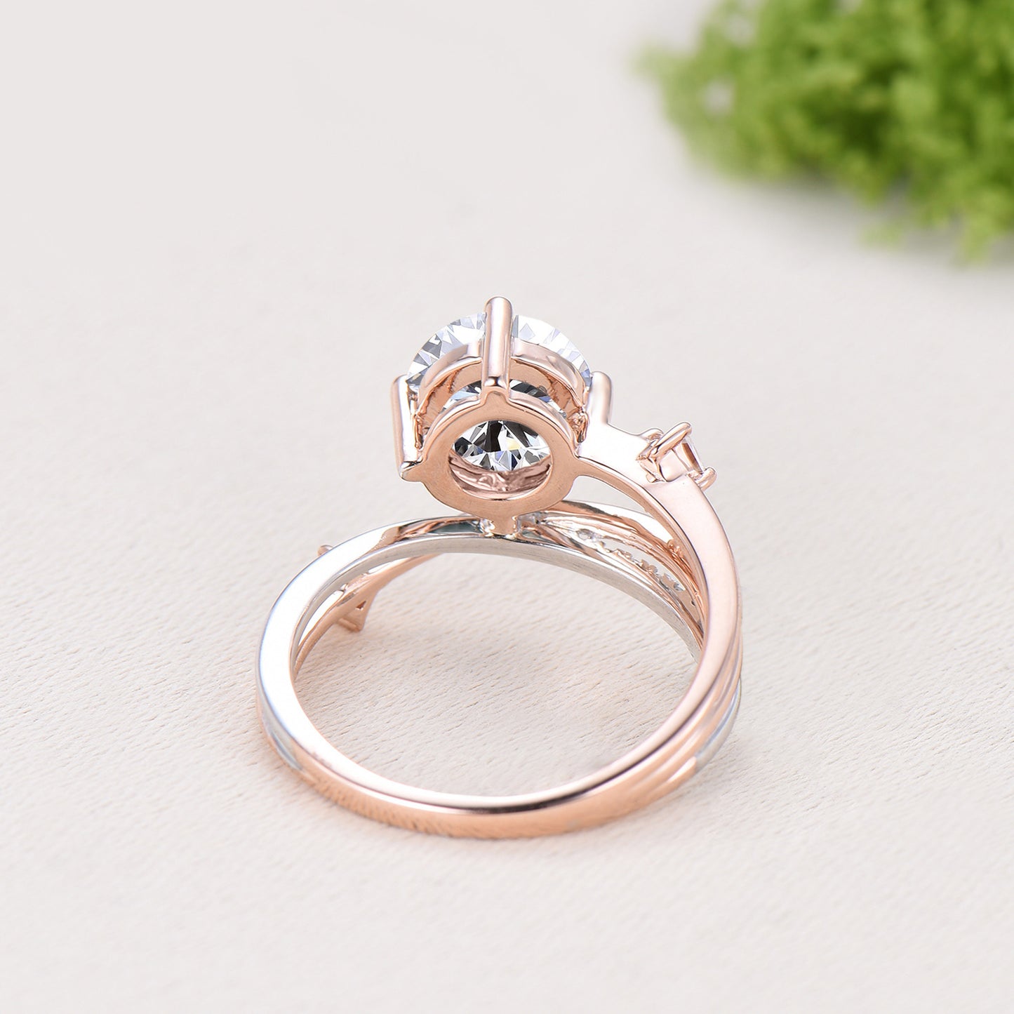 Unique Two Tone Moissanite Engagement Ring 7mm Round Cut Split Shank Rose White Gold Wedding Ring Twisted Diamond Band Anniversary Gift