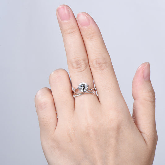 Unique Two Tone Moissanite Engagement Ring 7mm Round Cut Split Shank Rose White Gold Wedding Ring Twisted Diamond Band Anniversary Gift