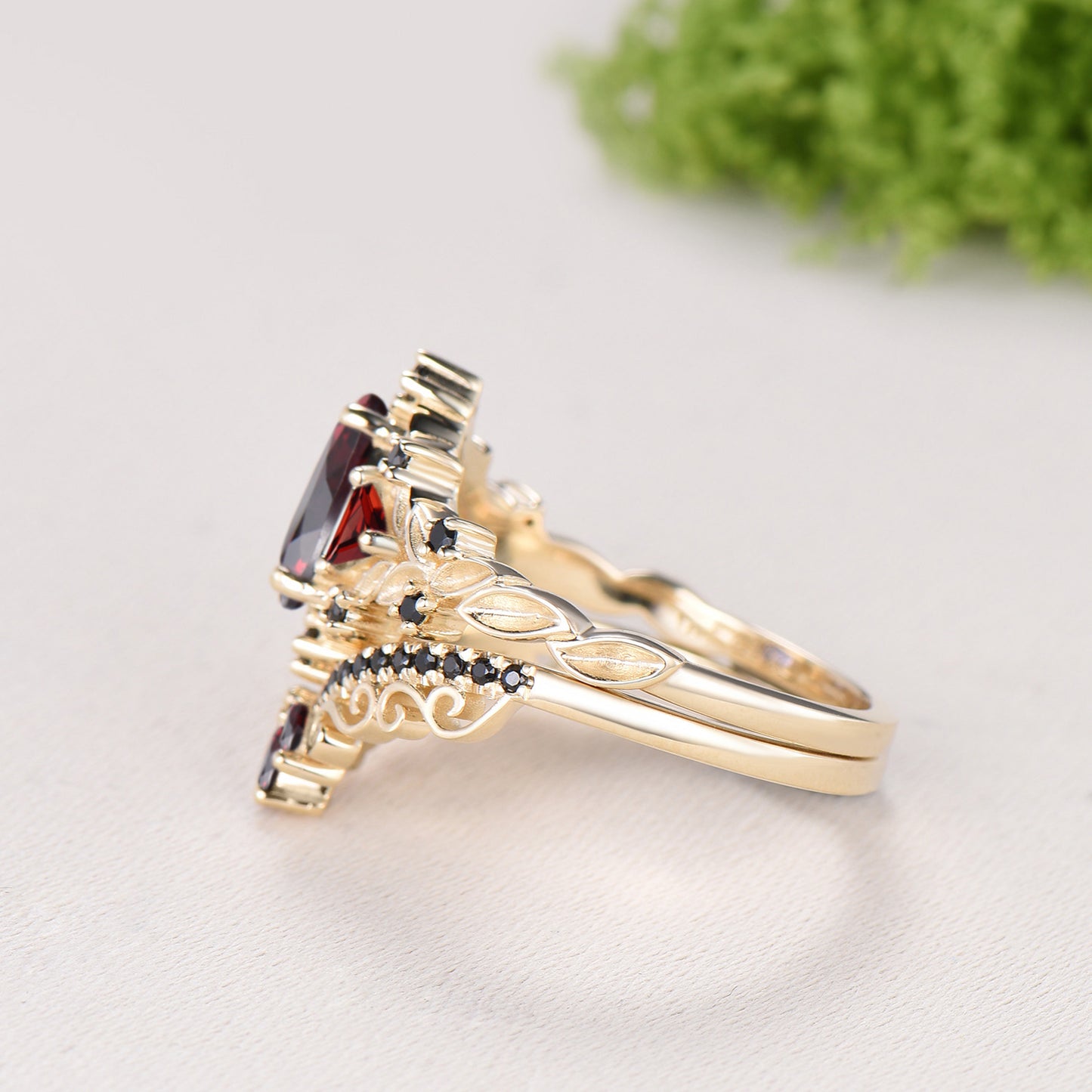 Leaf Vine Garnet Engagement Ring Set Pear Cut Art Deco January Birthstone Black Spinel Bridal Set 14K Yellow Gold Nature Inspired Jewelry