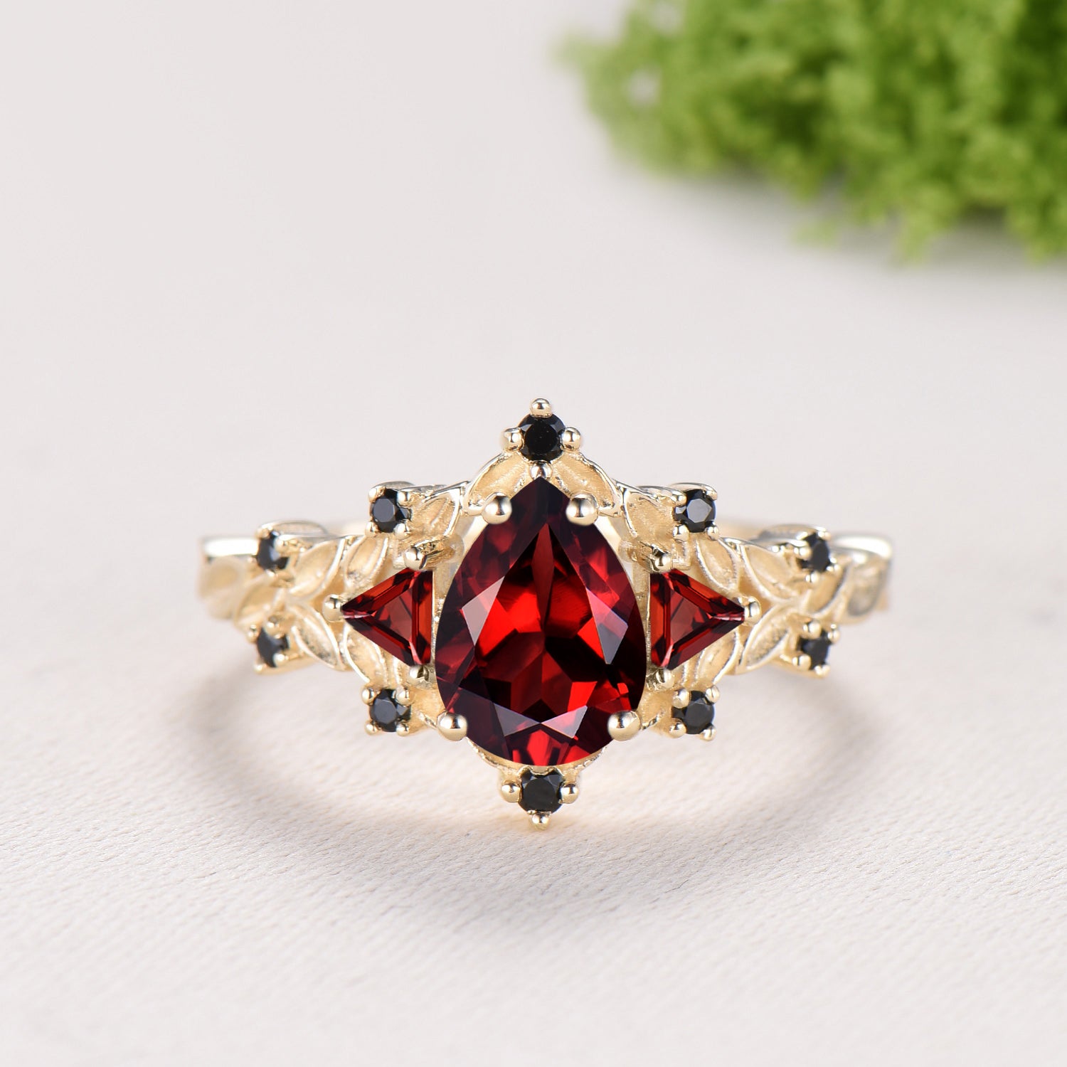 Leaf Vine Garnet Engagement Ring Set Pear Cut Art Deco January Birthstone Black Spinel Bridal Set 14K Yellow Gold Nature Inspired Jewelry