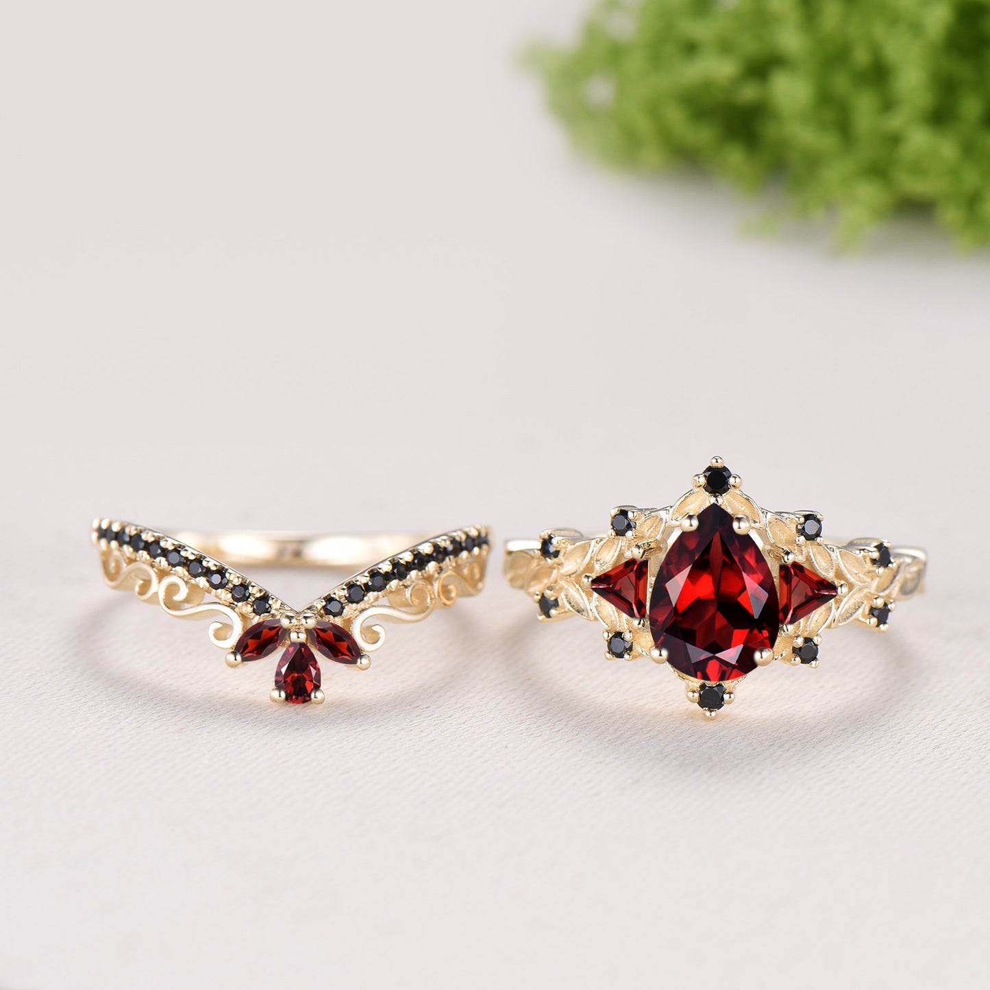 Leaf Vine Garnet Engagement Ring Set Pear Cut Art Deco January Birthstone Black Spinel Bridal Set 14K Yellow Gold Nature Inspired Jewelry