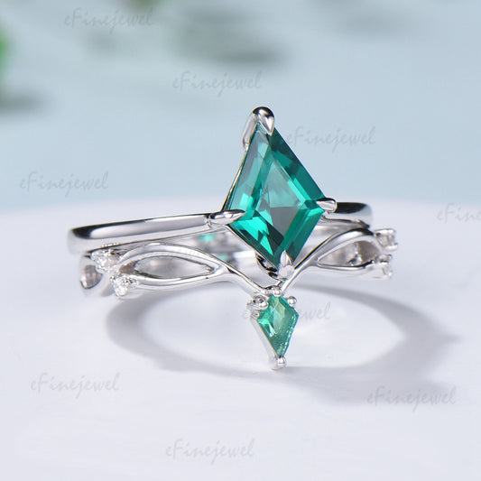 Dainty Emerald Engagement Ring Set Kite Cut Solitaire Minimalist Wedding Set Rose Gold Art Deco May birthstone Bridal Set Anniversary Gift