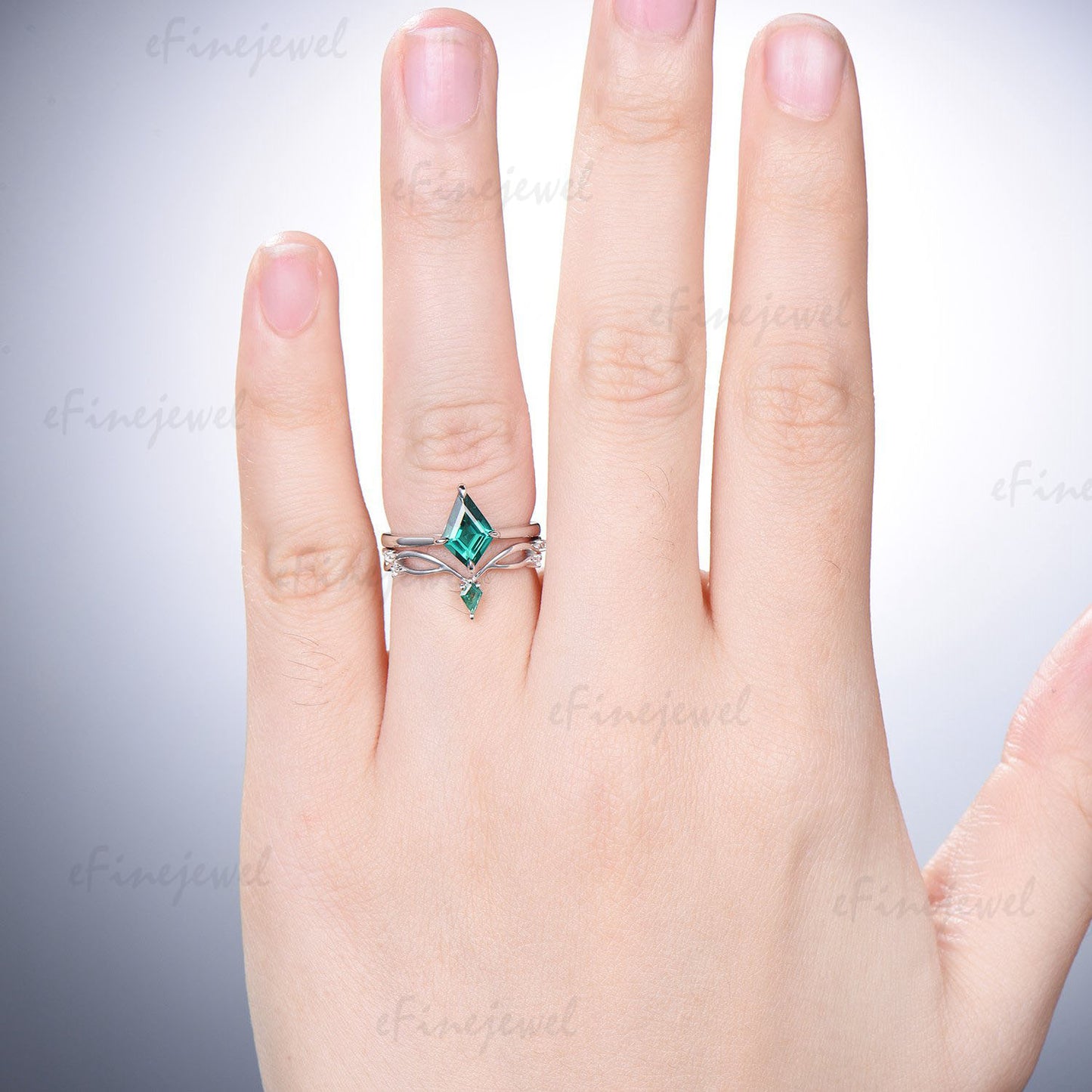 Dainty Emerald Engagement Ring Set Kite Cut Solitaire Minimalist Wedding Set Rose Gold Art Deco May birthstone Bridal Set Anniversary Gift