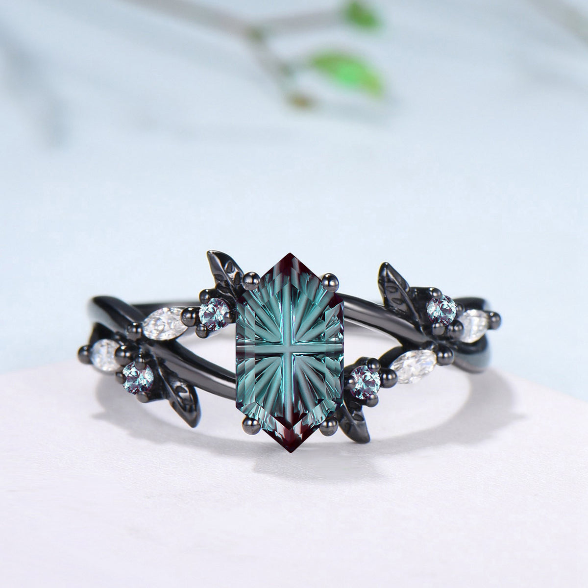 Hexagon Shaped Fantasy Cut Alexandrite Engagement Ring Color-change Split Shank Ring