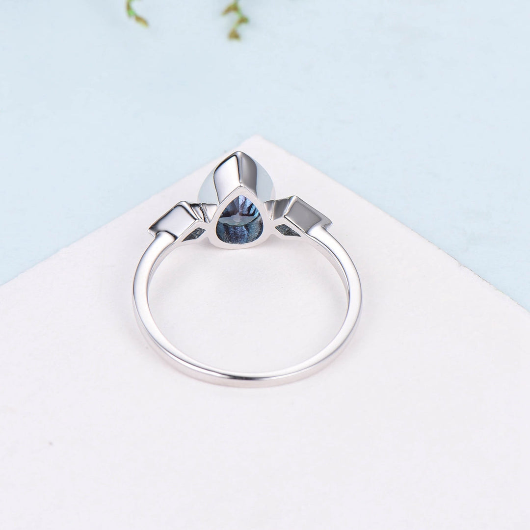 Vintage 6x9mm Pear Shaped Alexandrite Engagement Ring Three Stone Bezel Set kite color change alexandrite rose gold Wedding Ring For Women - PENFINE