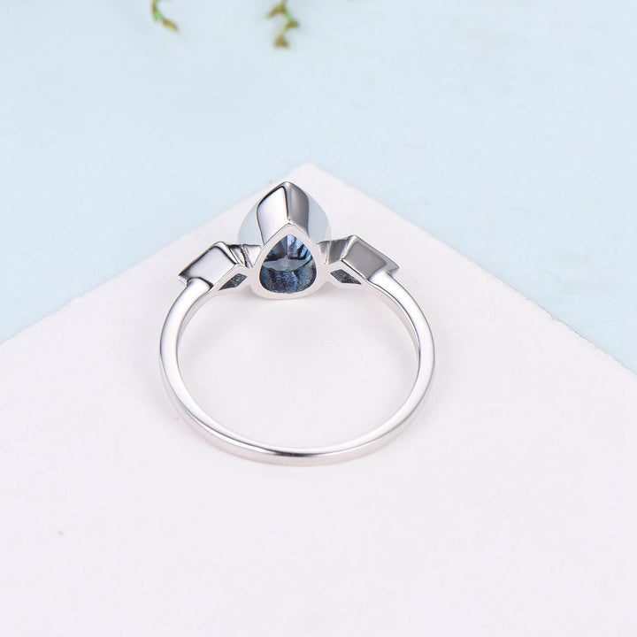 Vintage 6x9mm Pear Shaped Alexandrite Engagement Ring Three Stone Bezel Set kite color change alexandrite rose gold Wedding Ring For Women - PENFINE