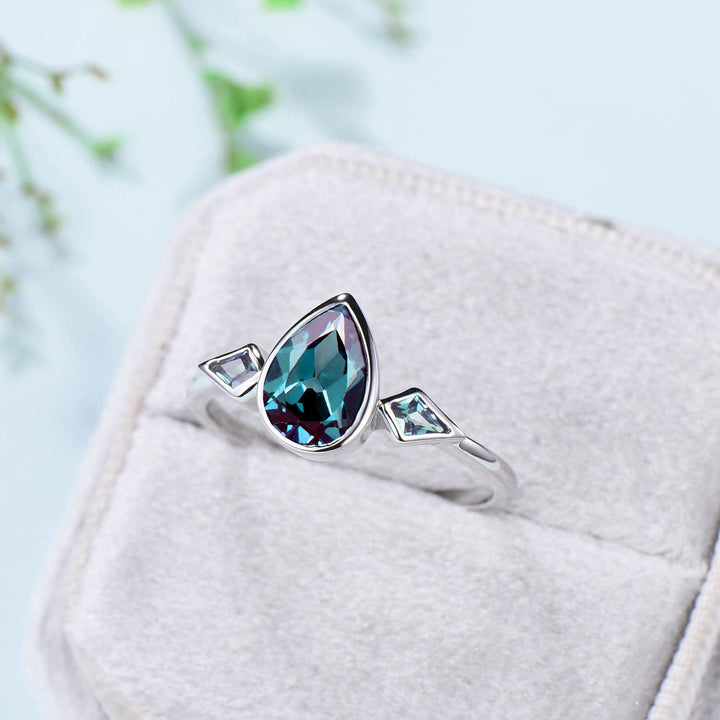 Vintage 6x9mm Pear Shaped Alexandrite Engagement Ring Three Stone Bezel Set kite color change alexandrite rose gold Wedding Ring For Women - PENFINE