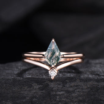 Vintage unique kite shaped green moss agate engagement ring set rose gold silver dainty princess cut moissanite bridal ring set for women