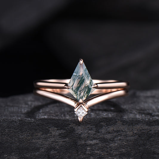 Vintage unique kite shaped green moss agate engagement ring set rose gold silver dainty princess cut moissanite bridal ring set for women