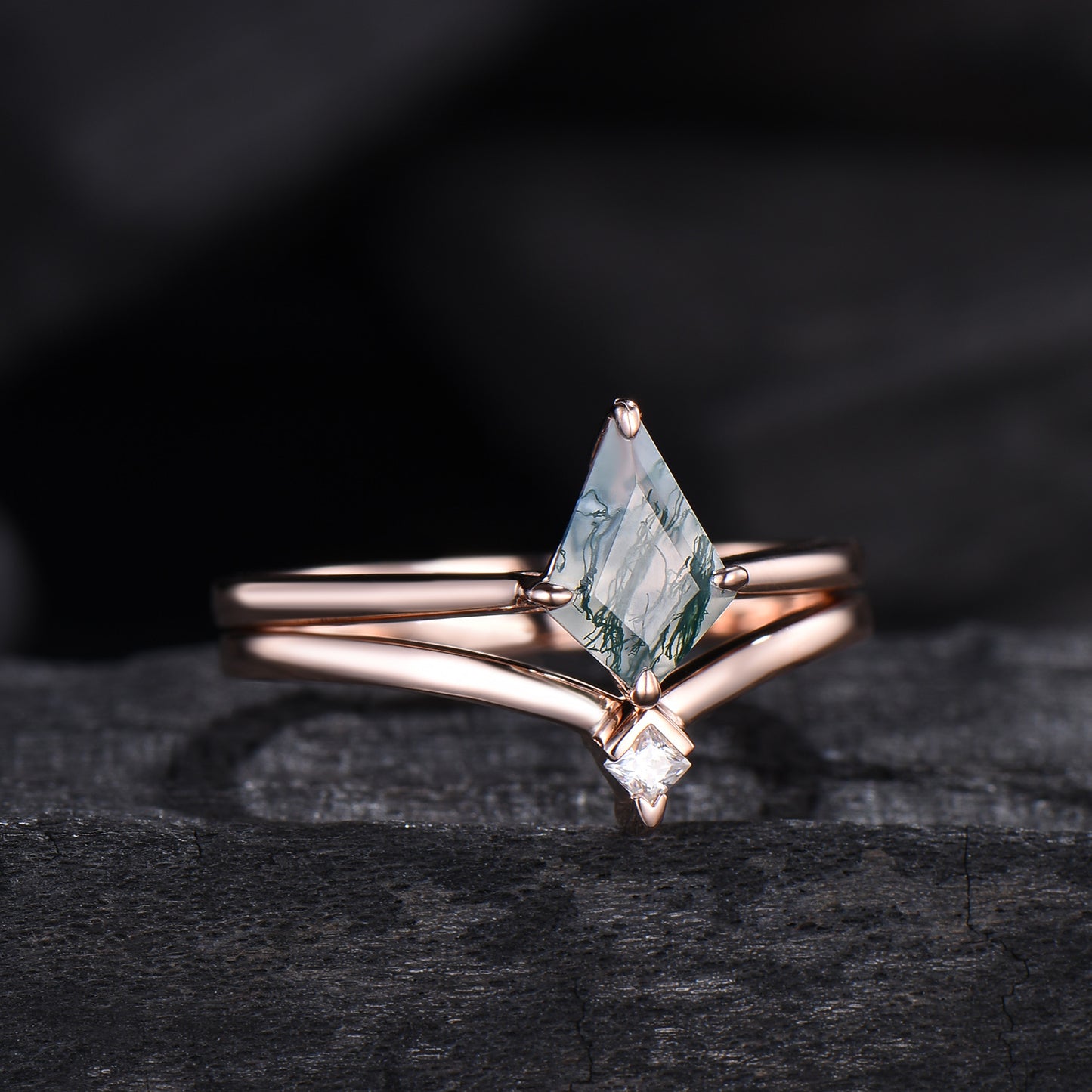 Vintage unique kite shaped green moss agate engagement ring set rose gold silver dainty princess cut moissanite bridal ring set for women