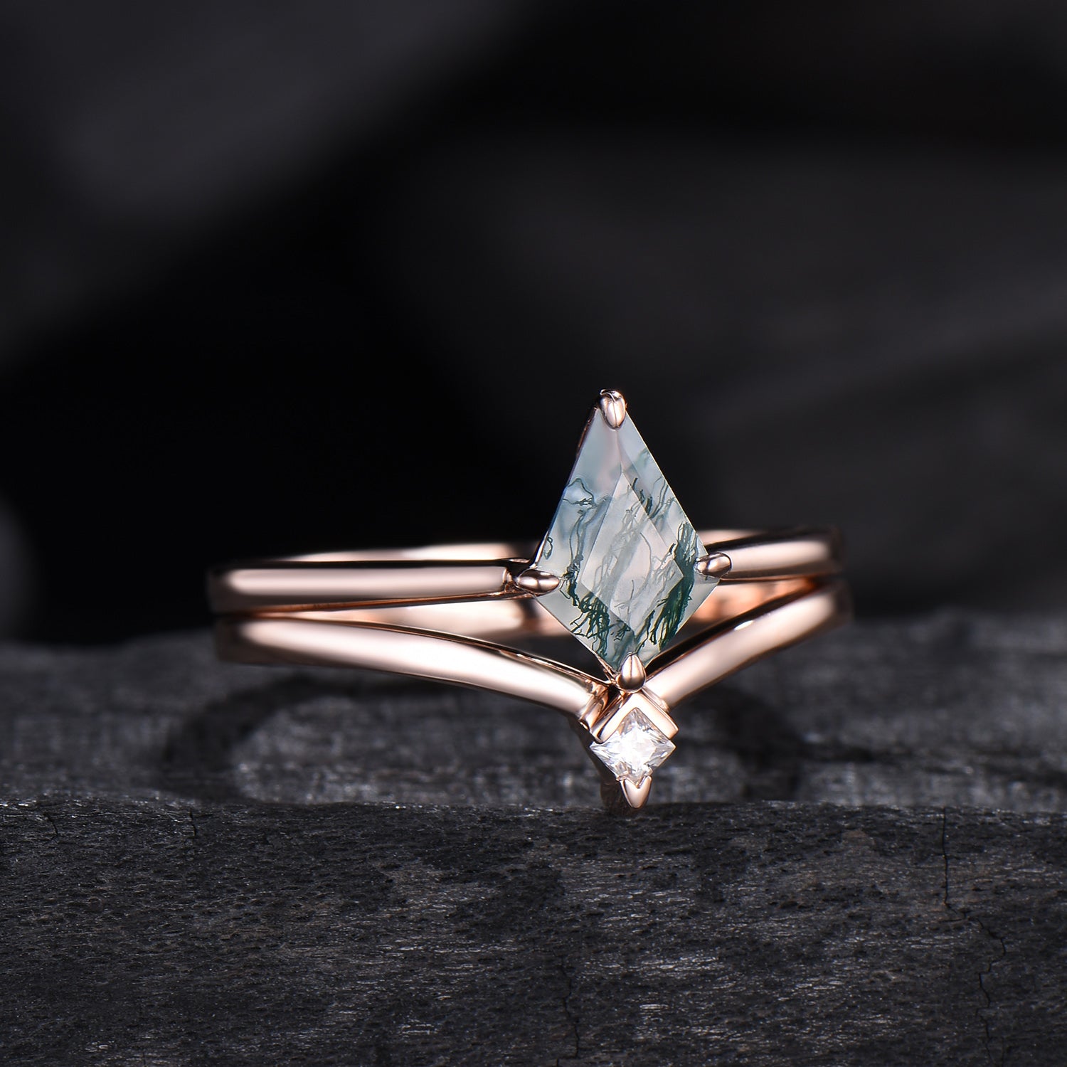 Vintage unique kite shaped green moss agate engagement ring set rose gold silver dainty princess cut moissanite bridal ring set for women