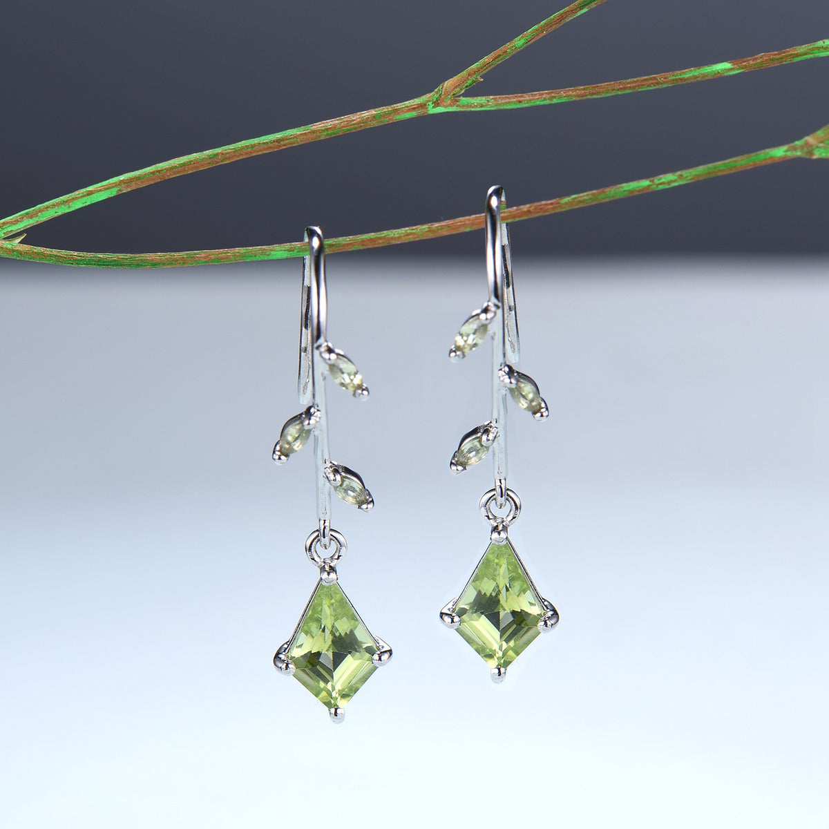 Vintage kite peridot earrings Unique pinwheel earrings marquise peridot drop stud earrings - PENFINE
