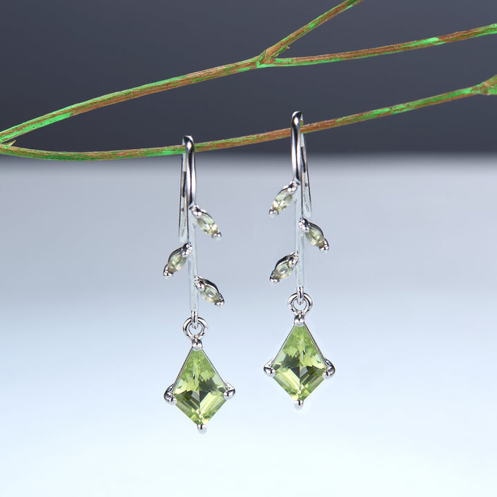 Vintage kite peridot earrings Unique pinwheel earrings marquise peridot drop stud earrings - PENFINE