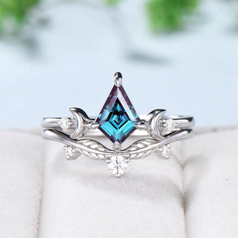 Vintage kite shaped Alexandrite engagement ring set rose gold Unique Celestial moon wedding ring for women band June birthstone promise ring - PENFINE