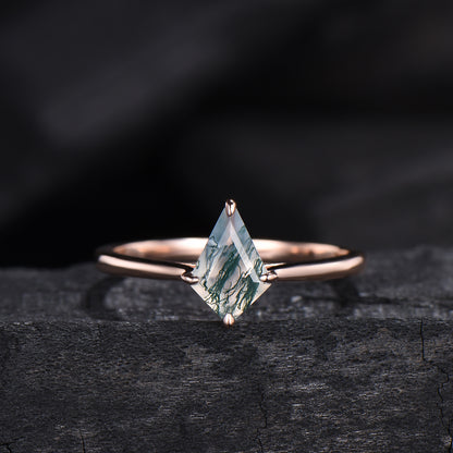 Vintage unique kite shaped green moss agate engagement ring set rose gold silver dainty princess cut moissanite bridal ring set for women