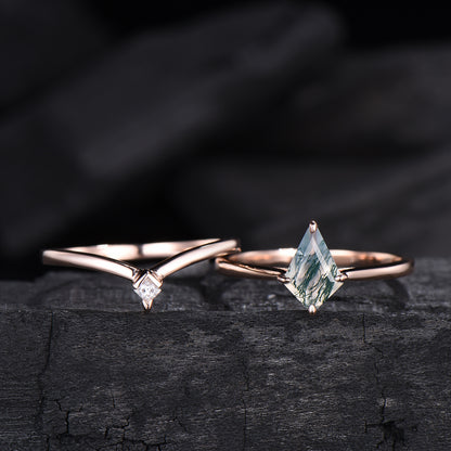 Vintage unique kite shaped green moss agate engagement ring set rose gold silver dainty princess cut moissanite bridal ring set for women
