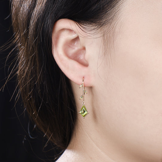 Vintage kite peridot earrings Unique pinwheel earrings marquise peridot drop stud earrings