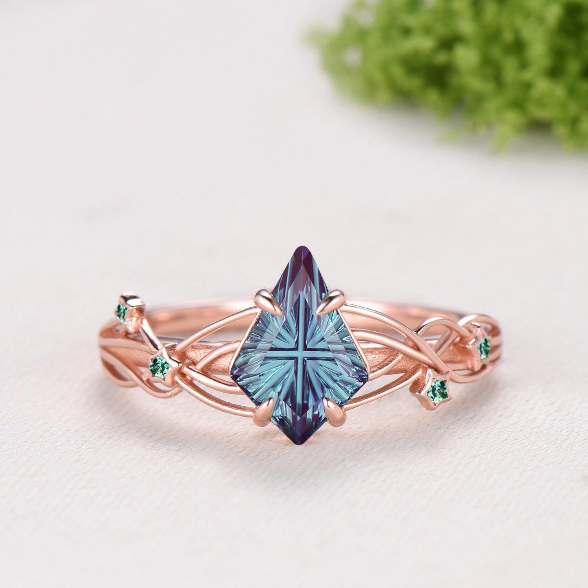 Kite Shaped Fantasy Cut Color-change Alexandrite Twisted Ring Set Amethyst Enhancer Stacking Band