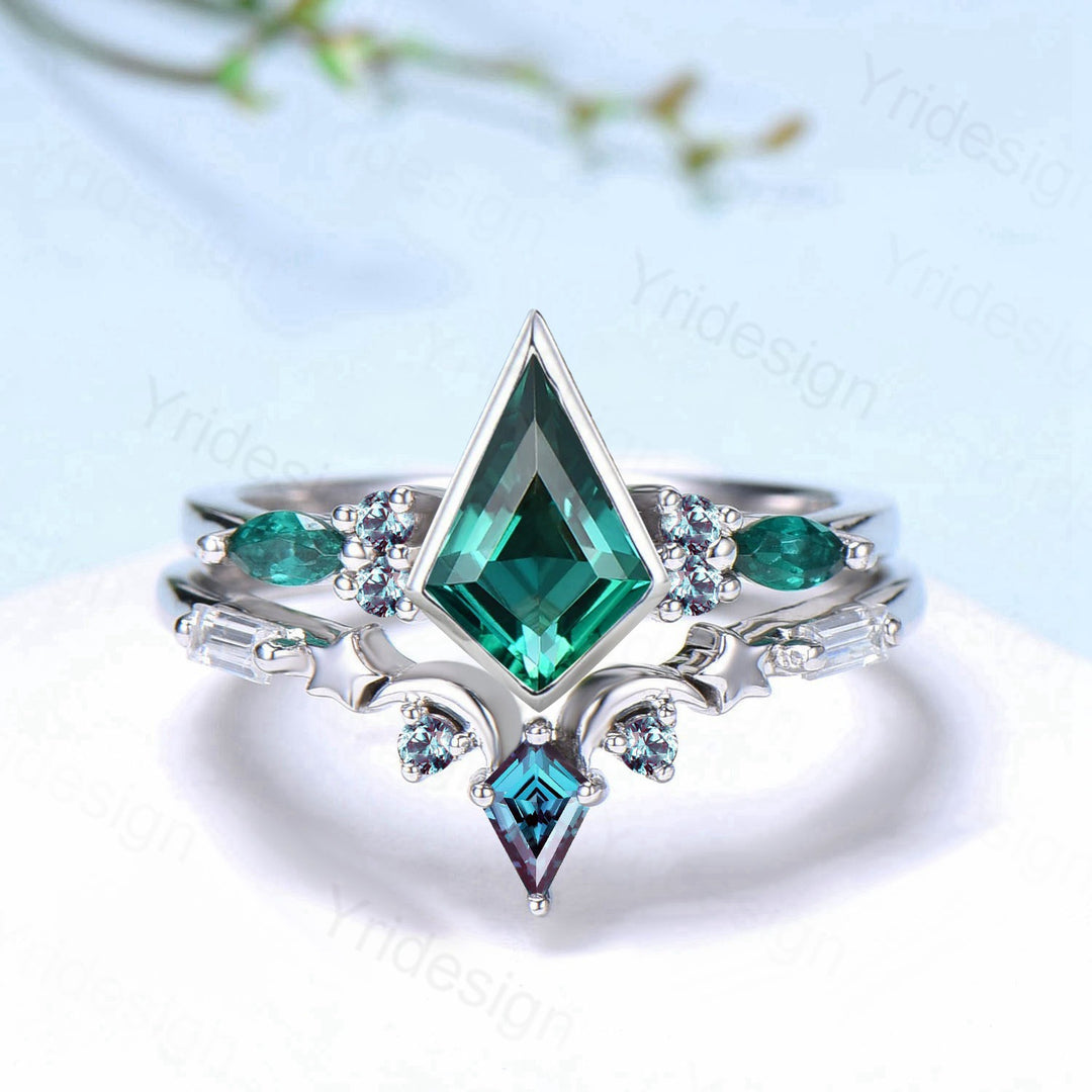 Kite Cut Green Bezel Set Emerald Engagement Ring Set | Curved Moon Star Alexandrite Band - PENFINE