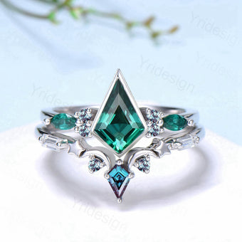 Kite Cut Green Bezel Set Emerald Engagement Ring Set | Curved Moon Star Alexandrite Band - PENFINE