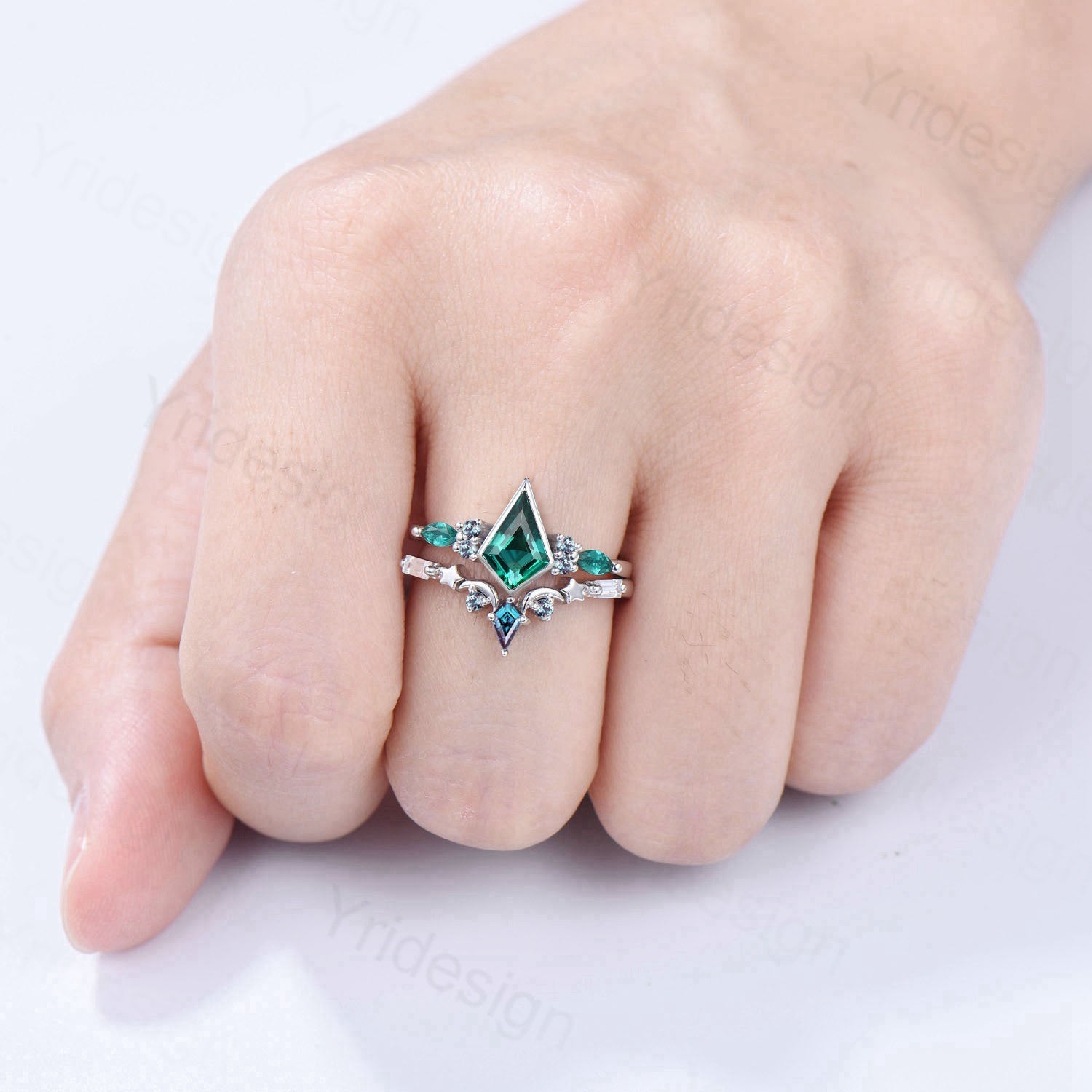 Kite Cut Green Bezel Set Emerald Engagement Ring Set | Curved Moon Star Alexandrite Band - PENFINE