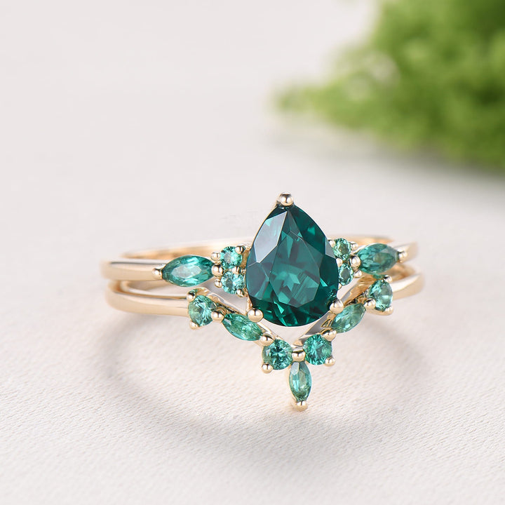 Vintage Pear Shaped Emerald Engagement Ring Set Retro Marquise Emerald Wedding Ring Set Art Deco Green Gemstone Anniversary Bridal Ring Set - PENFINE