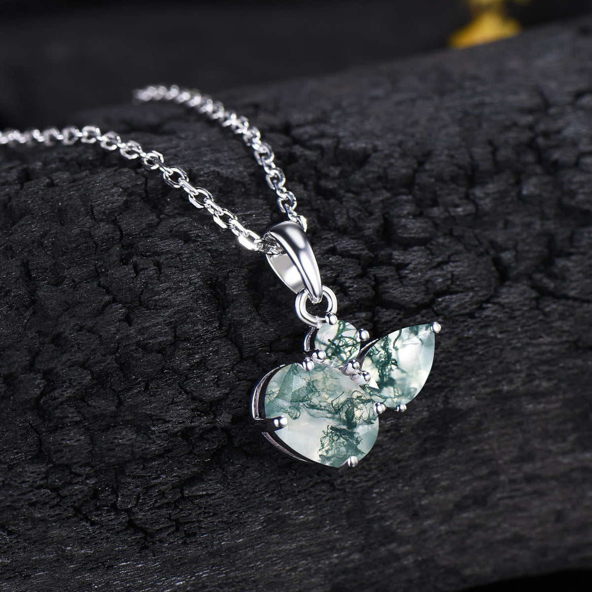Three Stone 1.5CT Natural Oval Moss Agate Necklace Pendant