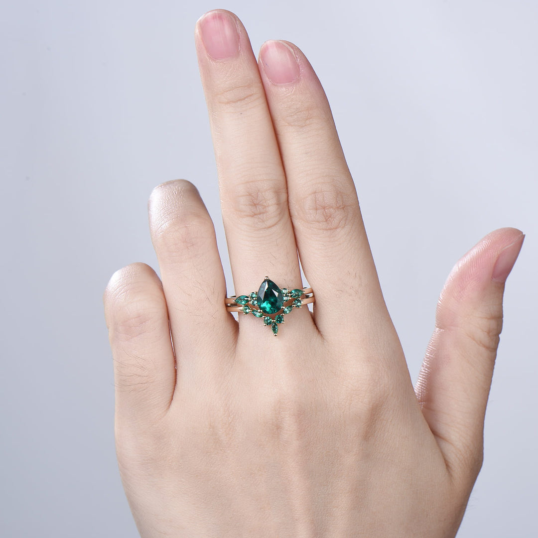 Vintage Pear Shaped Emerald Engagement Ring Set Retro Marquise Emerald Wedding Ring Set Art Deco Green Gemstone Anniversary Bridal Ring Set - PENFINE