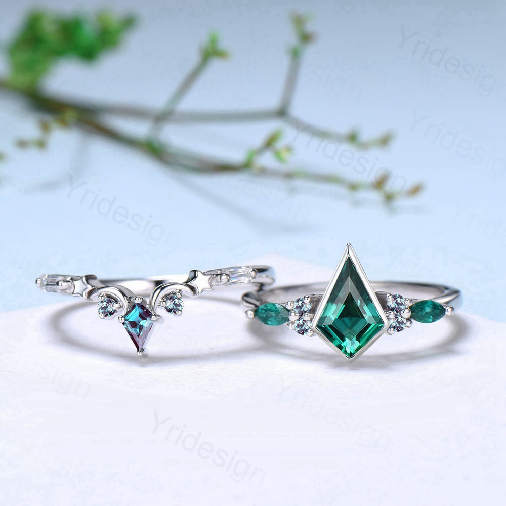 Kite Cut Green Bezel Set Emerald Engagement Ring Set | Curved Moon Star Alexandrite Band - PENFINE