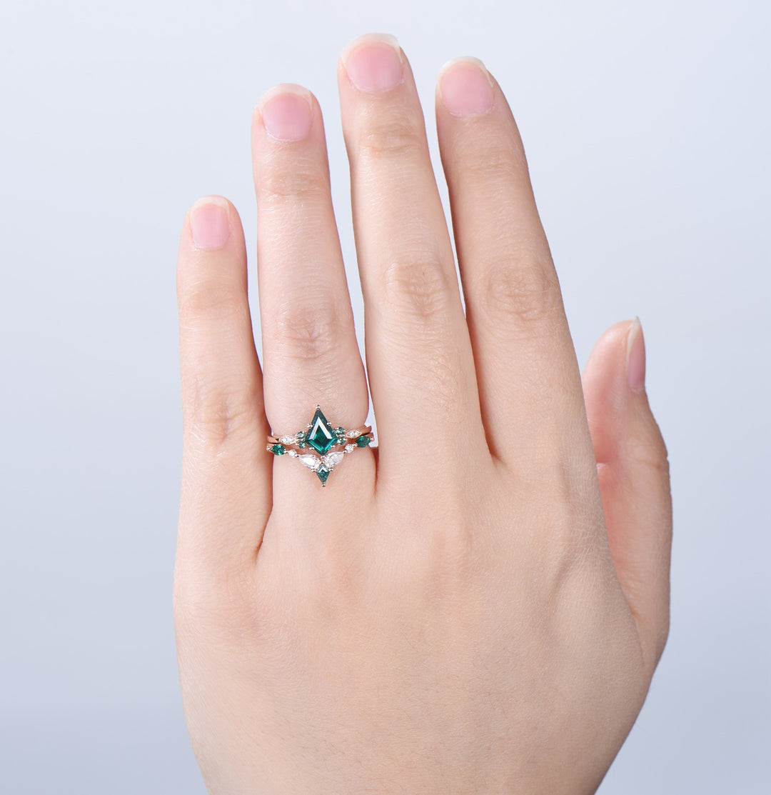 Vintage Kite Cut Emerald Ring For Women Silver Rose Gold Unique Lab Emerald Engagement Ring Art Deco Marquise Milgrain Wedding Ring Set - PENFINE