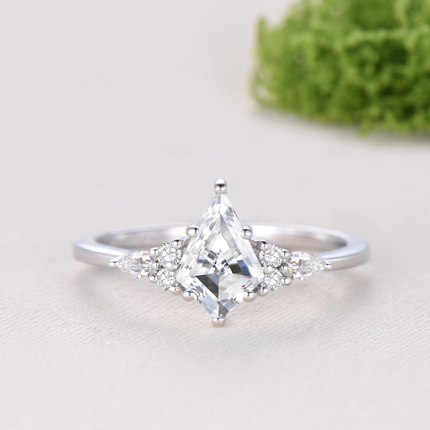 3pcs kite cut moissanite engagement ring set 14k white gold art deco diamond wedding bridal ring set