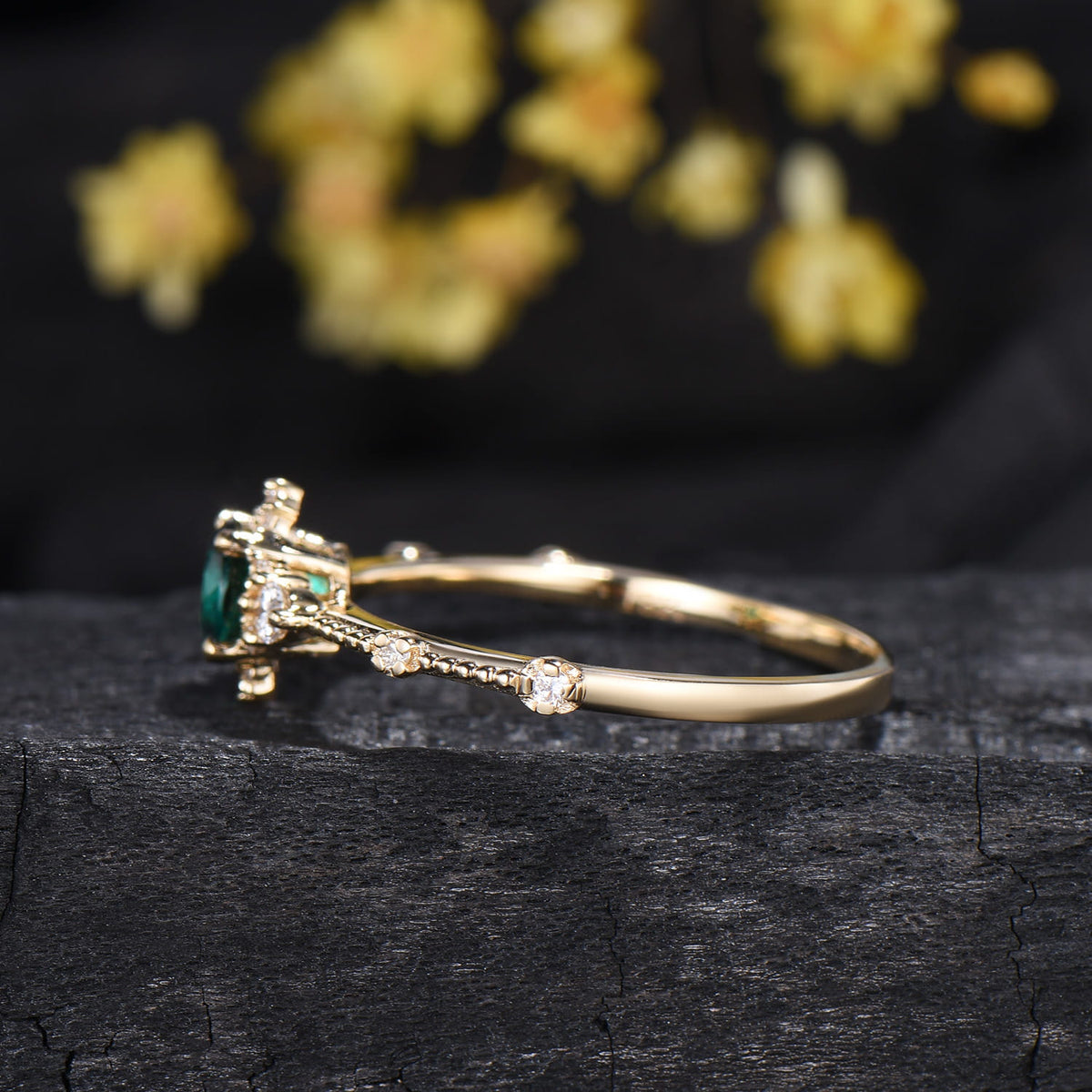 Vintage Round 0.5CT Emerald Engagement Ring, Art Deco Milgrain Band